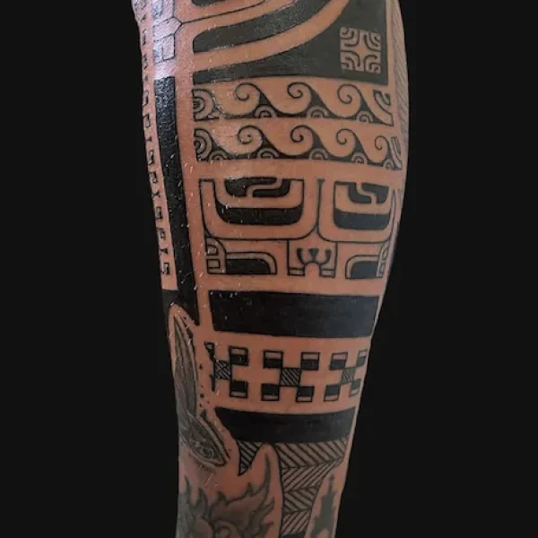 tattoo-marquisien-du-genou-a-la-cheville