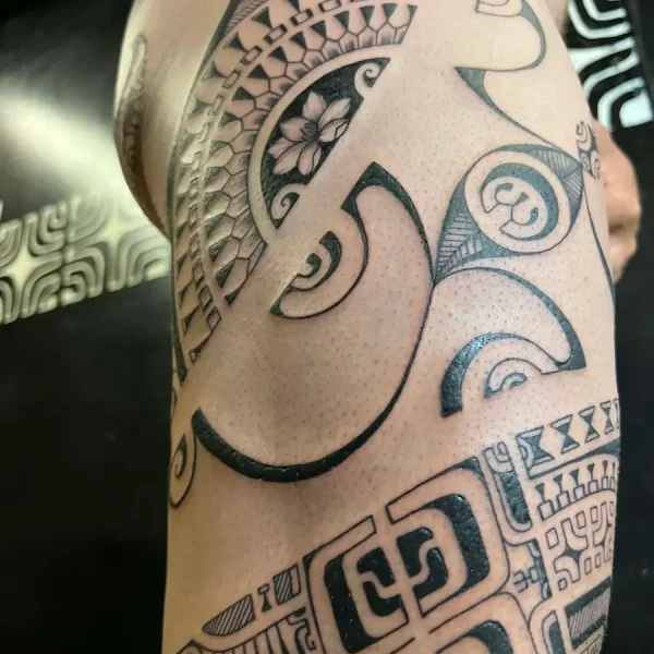 tattoo-marquisien-jambe