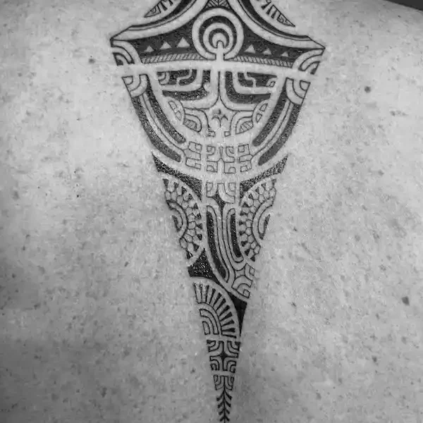 tattoo-marquisien-sur-le-dos